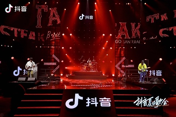 有什么软件适合00后附近交友软件？